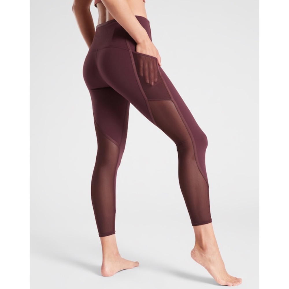 Athleta NWOT Vitality Stash Pocket 7/8 Tight